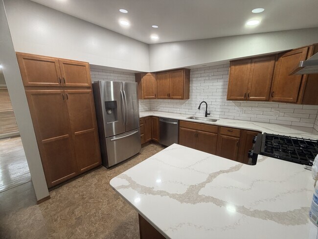Building Photo - 12 Heiser Dr