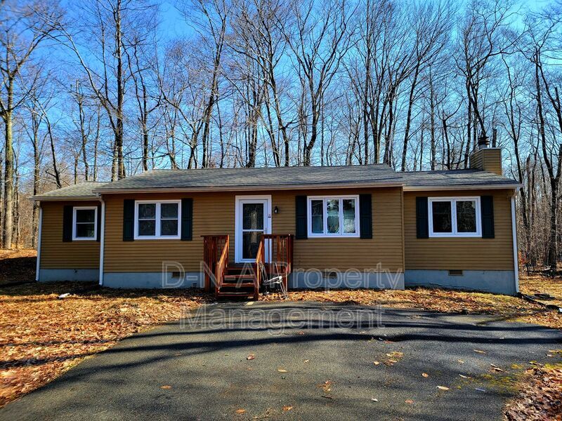 219 Sheridan Dr, Tobyhanna, PA 18466 House Rental in Tobyhanna, PA