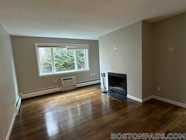Building Photo - 50 Evergreen St