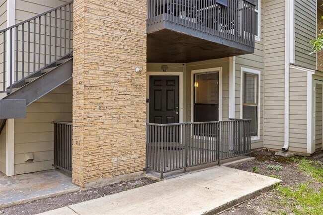 Building Photo - 10616 Mellow Meadow Dr