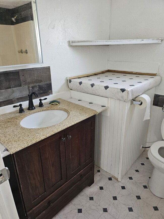 Foto del edificio - 15530 Mapletree Dr