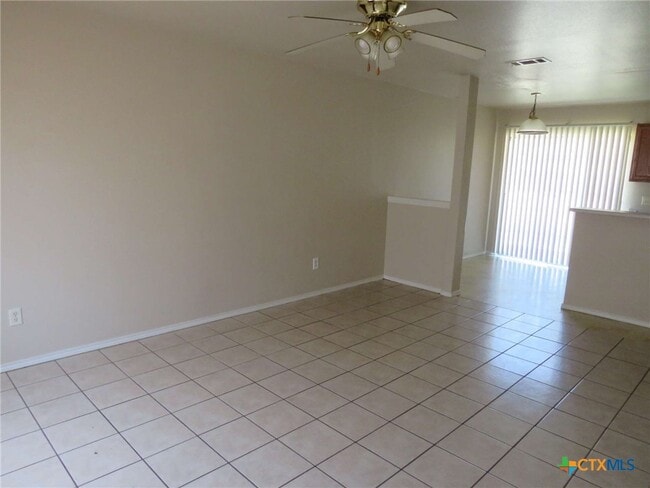 Foto del edificio - 5701 Redstone Dr