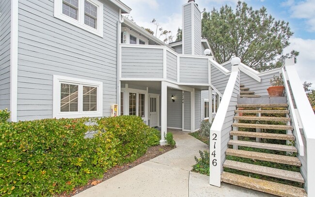 Building Photo - Adorable 2 Bedroom, 2 Bath Coastal South-O...