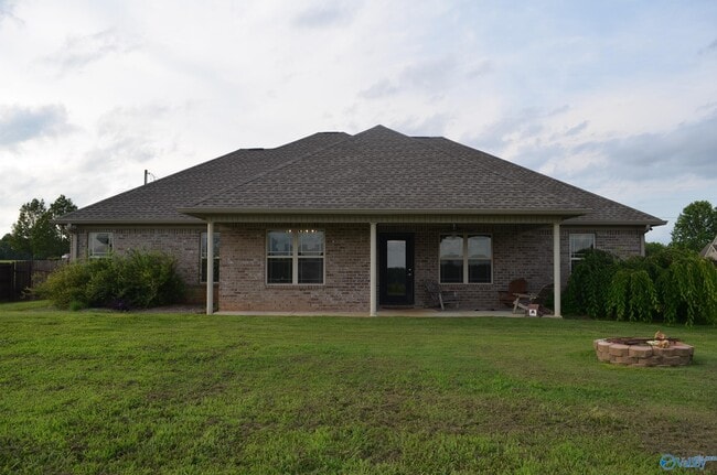 Building Photo - 27300 Miller Ln