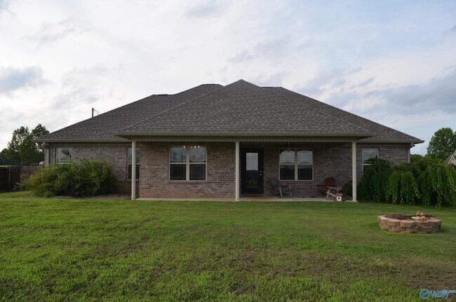 Foto del edificio - 27300 Miller Ln