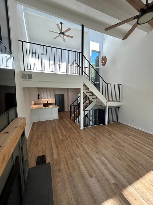 Foto del edificio - 300 Rush Creek Dr