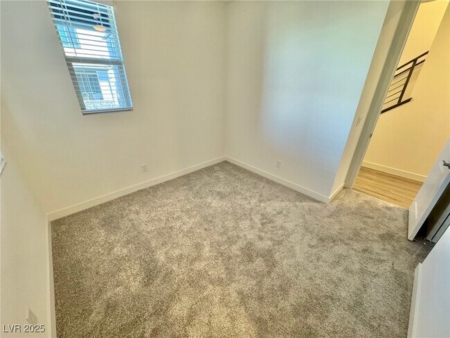 Foto del edificio - 1548 Little Penguin St