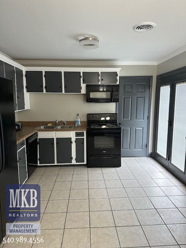 Foto del edificio - The Perfect 3-Bedroom Ranch-Style House Lo...