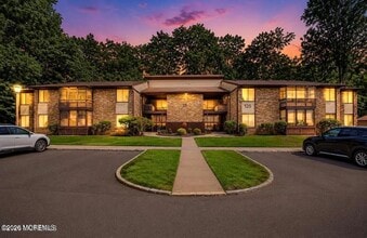Building Photo - 125 Amberly Dr