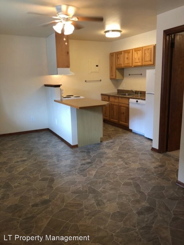 Primary Photo - 607 C St