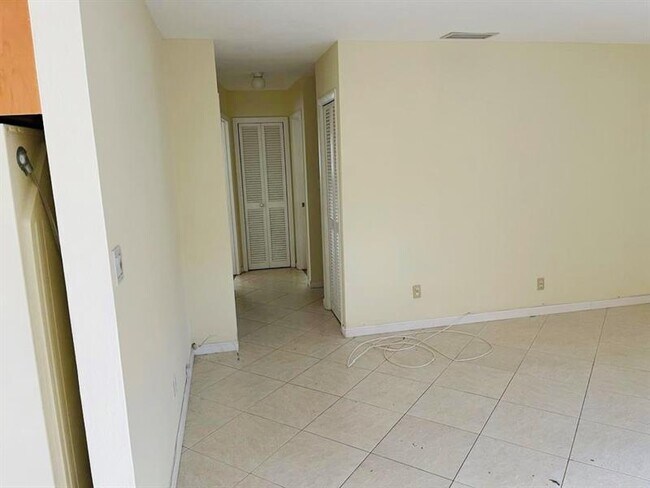 Foto del edificio - 344 SW 1st St