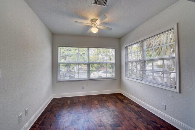 Foto del edificio - 340 Walton Blvd