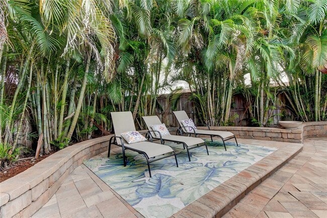 Building Photo - 3935 W Eden Roc Cir