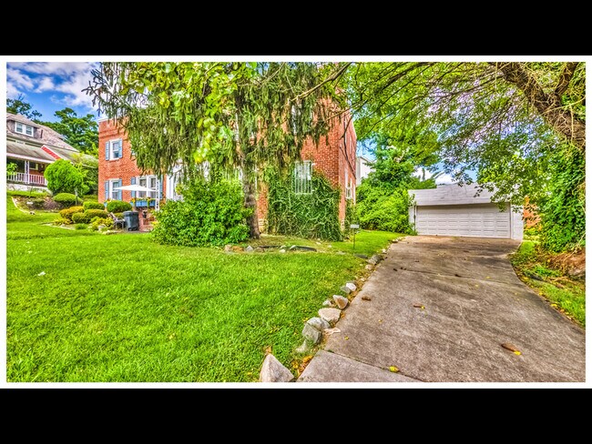 Foto del edificio - 3200 Carlisle Ave