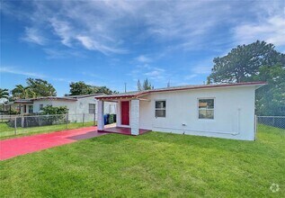 Building Photo - 848 NW 16th Terrace
