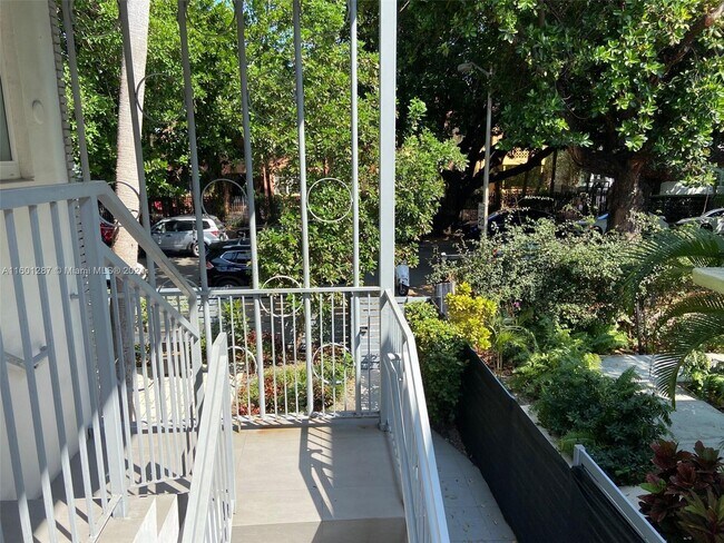 Foto del edificio - 740 Meridian Ave