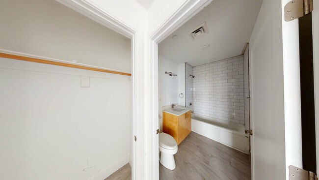 Foto del edificio - 43 North Beacon St