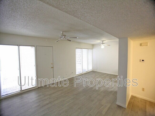 Building Photo - 1734 W Tuckey Ln
