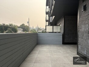 Building Photo - 1036 Coronation Ave