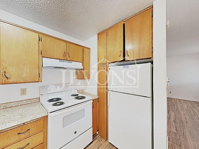 Building Photo - 314 N 7th St