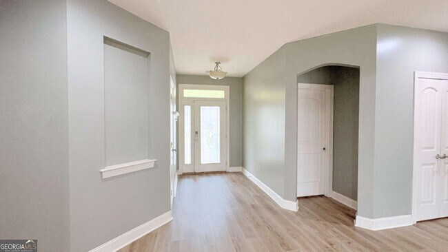 Building Photo - 130 Boatsman Way