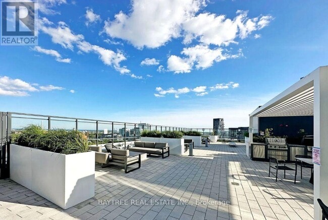 Building Photo - 5 Defries St