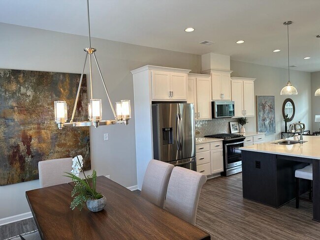 Building Photo - 6310 Cortland Walk