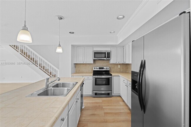 Foto del edificio - 15518 Braemar Ct