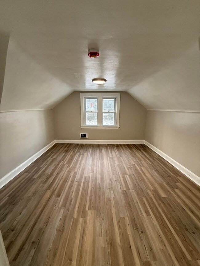 Building Photo - Endora