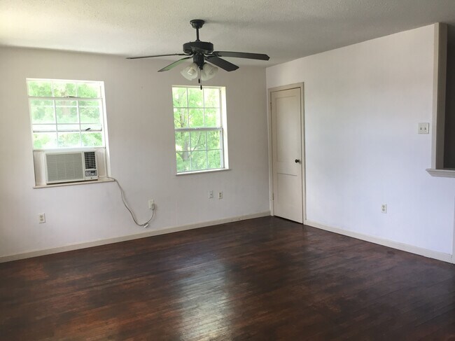 Livingroom - 6226 Pasteur Blvd