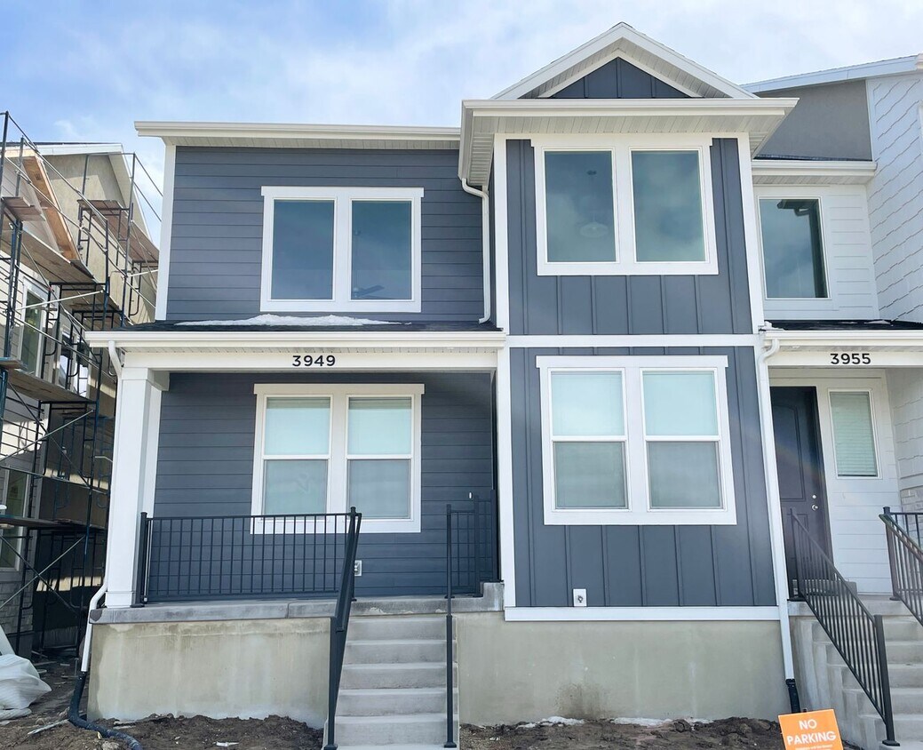 End Townhome at Willow Point! Townhome Rentals in Eagle