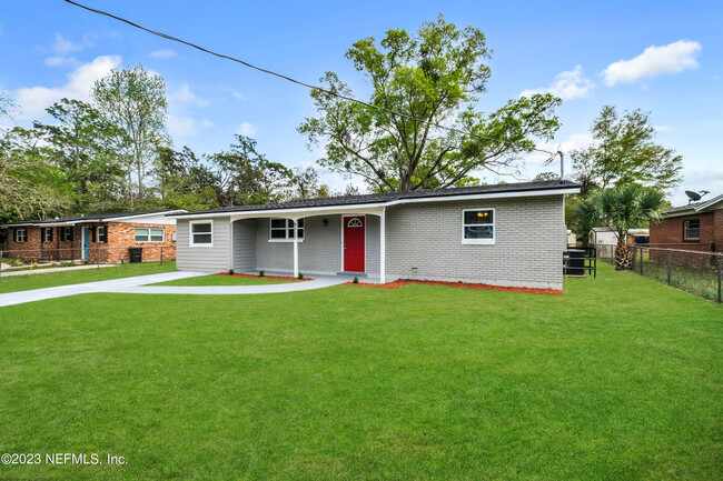 Building Photo - 9557 Priory Ave