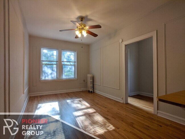 Foto del edificio - 2827 N Burling St