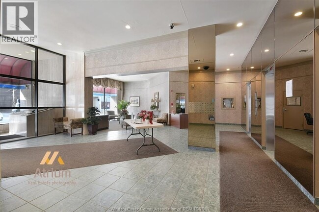 Building Photo - 380 Pelissier St