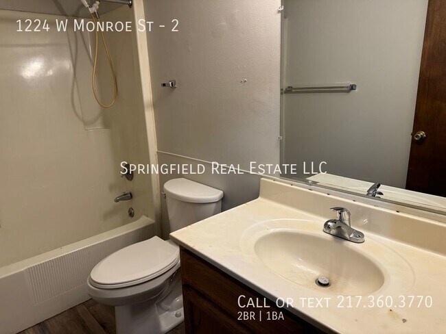 Building Photo - Sparkling 2 Bed 1 Bath Gem with Modern Upg...