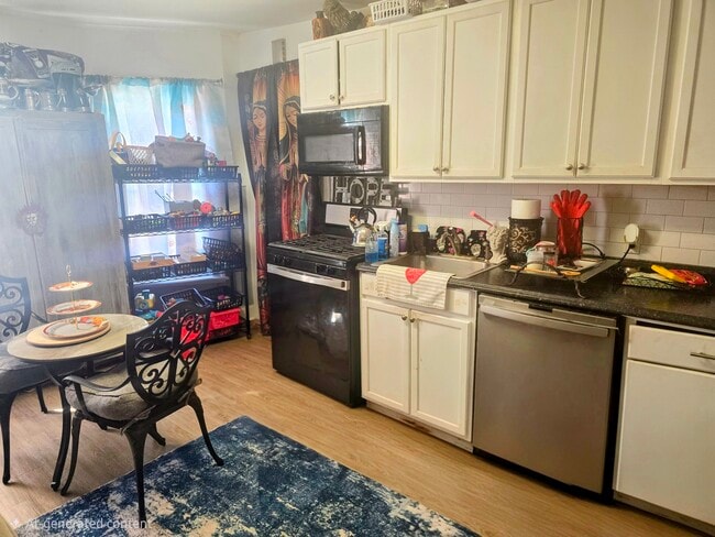 Foto del edificio - 19 Rossmore Pl