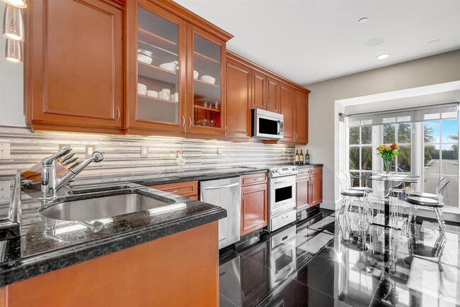 Building Photo - 437 Juno Dunes Way
