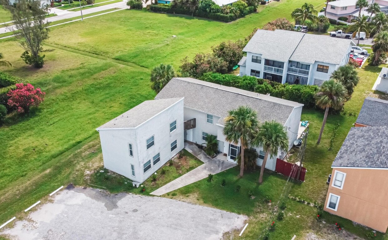 Foto principal - 646 Eldorado St
