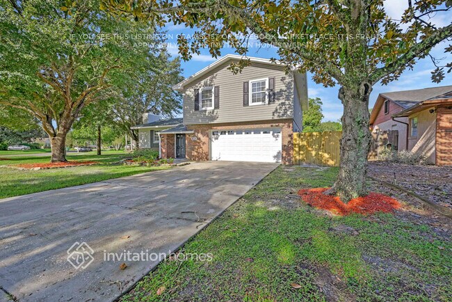 Building Photo - 921 Oak Forest Dr