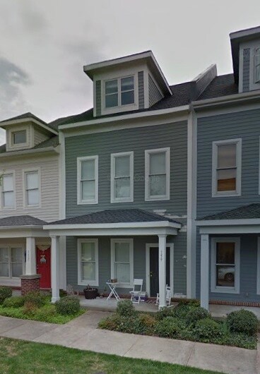 Primary Photo - 159 Augusta Ave