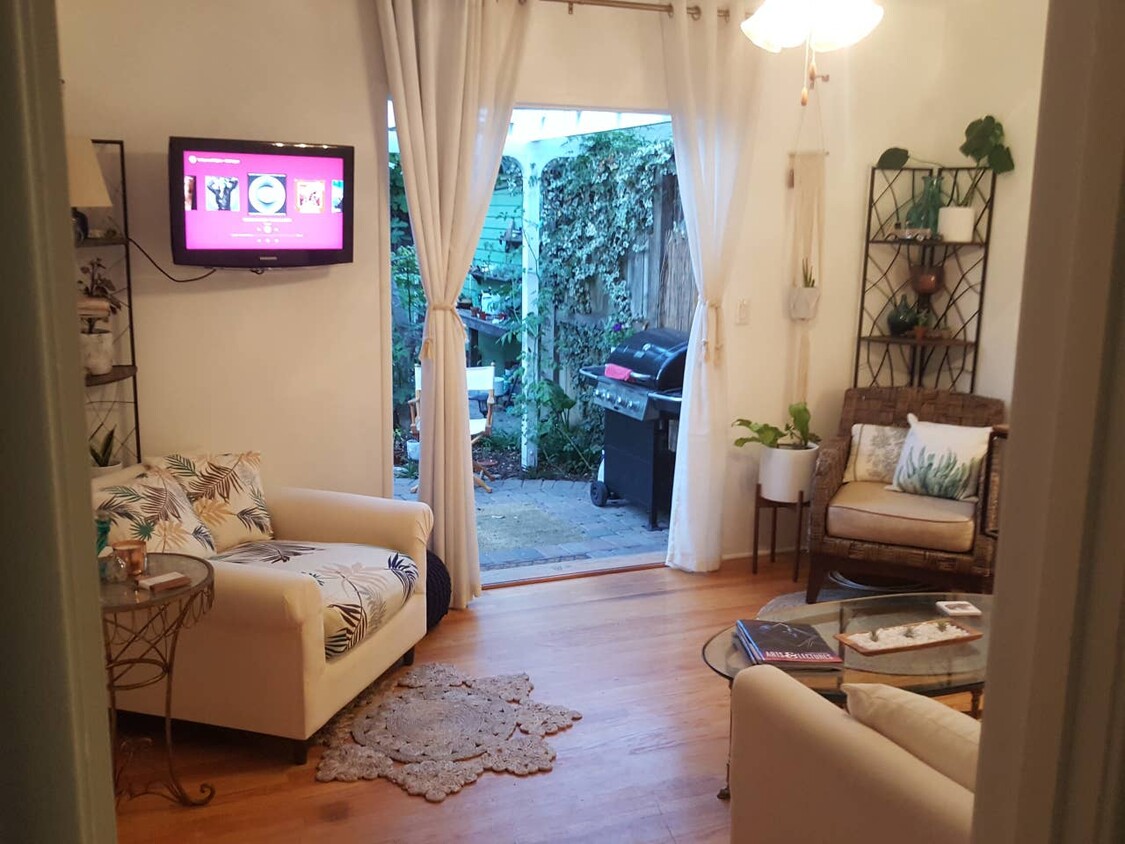 Foto del edificio - 1518 San Pascual St