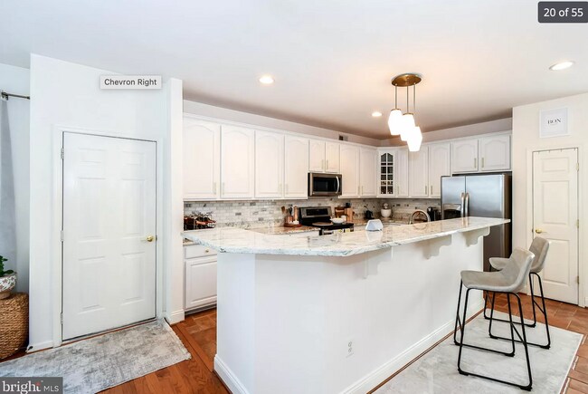 Foto del edificio - 8214 Warfield St