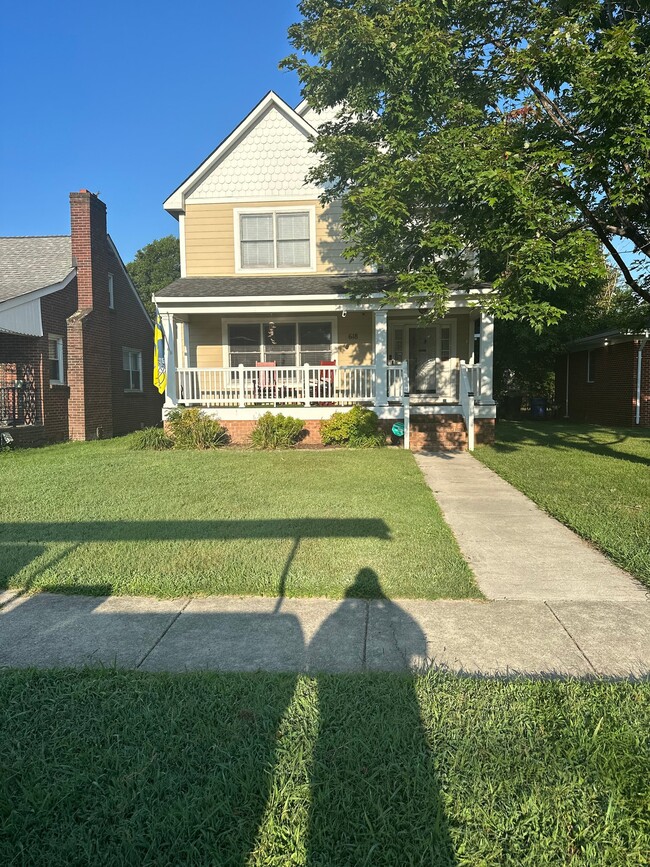 Photo - 618 Mt Vernon Ave House