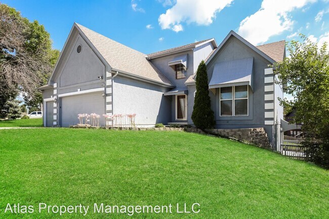 Building Photo - 4 br, 4 bath House - 5401 NE Sunshine Dr