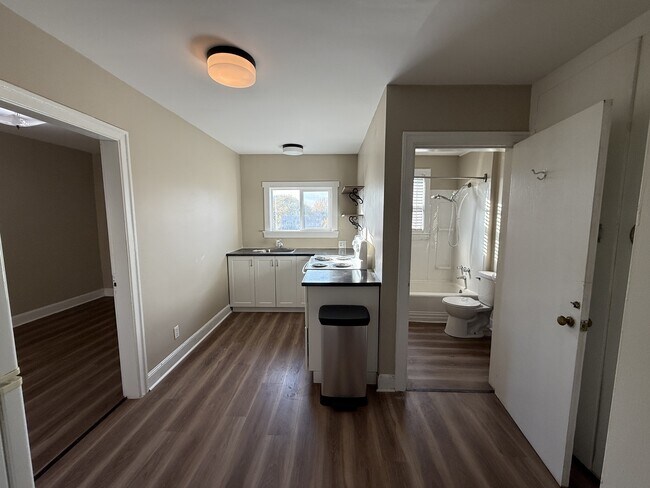 Photo du bâtiment - 400 Lutz St