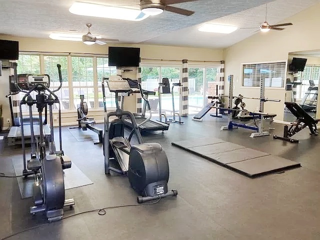 workout facility - 2573 Scioto View Ln