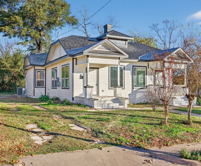 Foto del edificio - 304 W Vulcan St