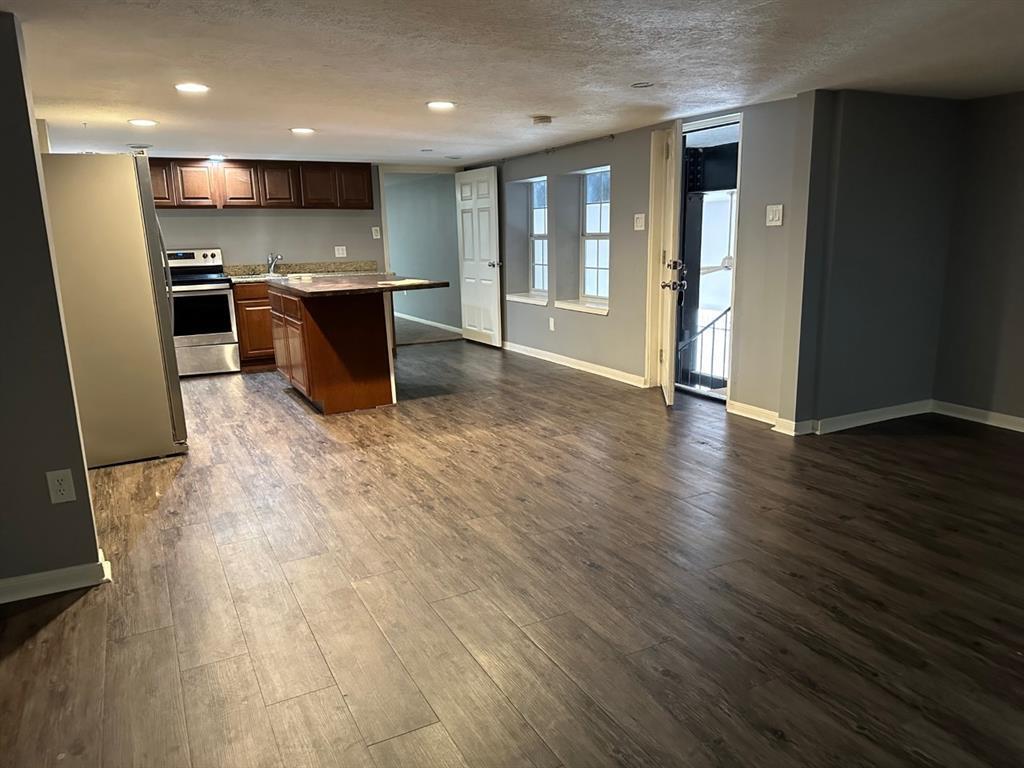 400 W Texas Ave Unit 5, Baytown, TX 77520 Condo for Rent in Baytown