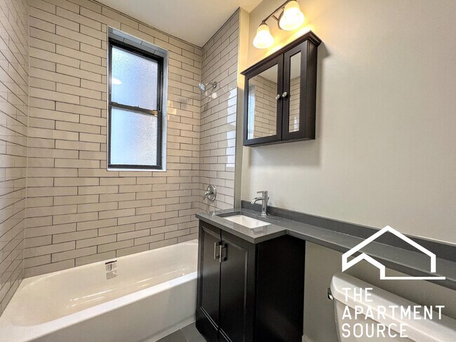 Foto del edificio - 4427 N Wolcott Ave