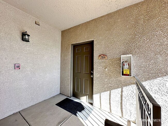 Building Photo - 8250 N Grand Canyon Dr
